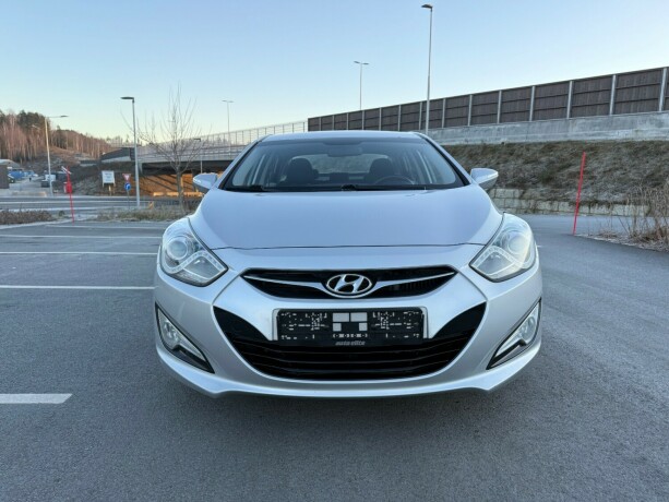 hyundai-i40-diesel-2012-big-7