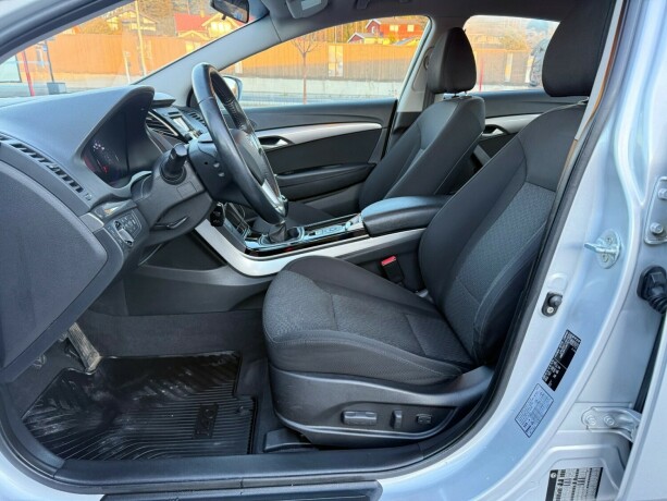 hyundai-i40-diesel-2012-big-23