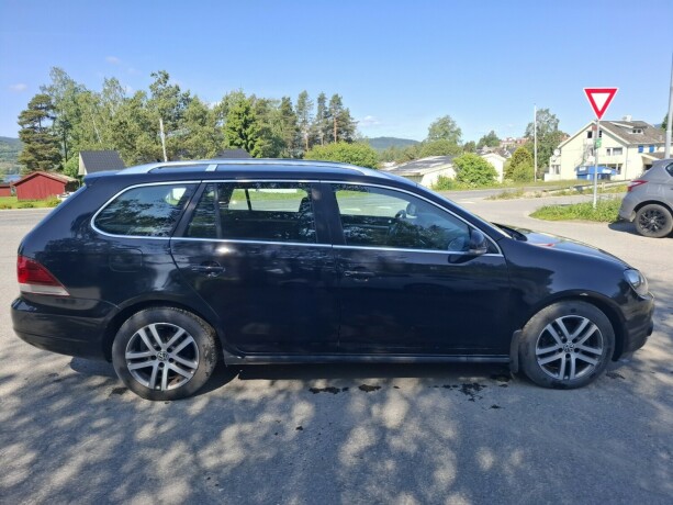 volkswagen-golf-diesel-2011-big-2