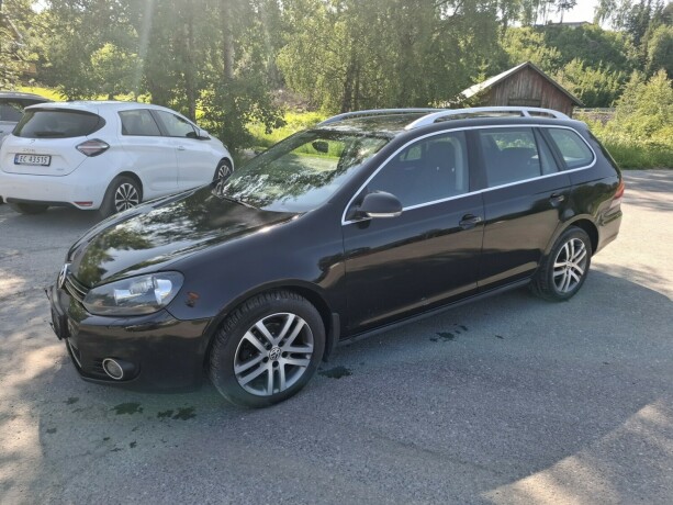 volkswagen-golf-diesel-2011-big-3