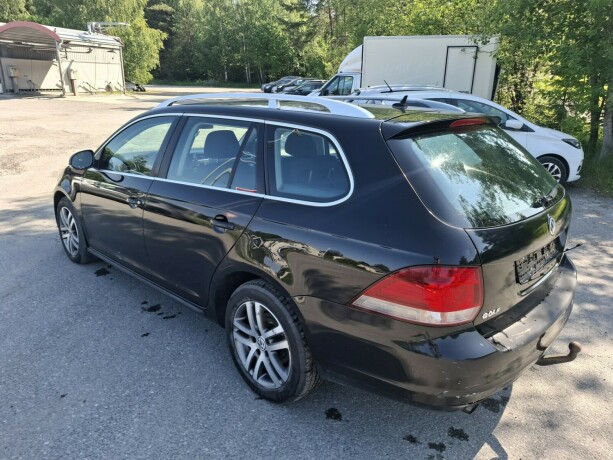 volkswagen-golf-diesel-2011-big-6