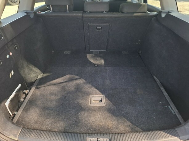 volkswagen-golf-diesel-2011-big-21