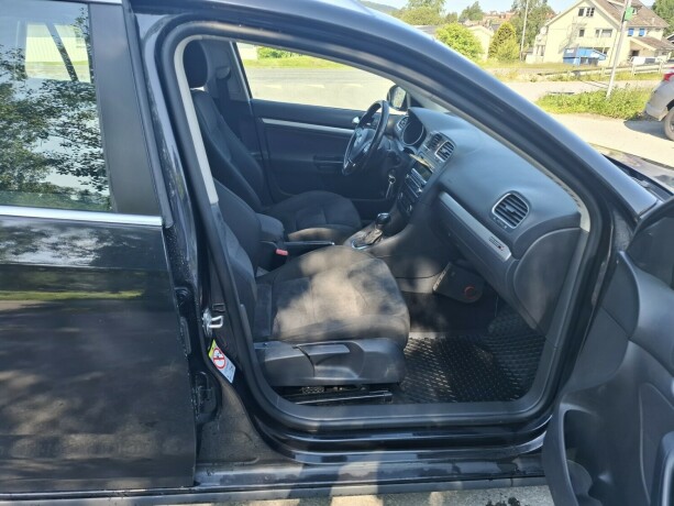 volkswagen-golf-diesel-2011-big-14