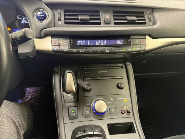 lexus-ct200h-elektrisitetbensin-2014-big-24