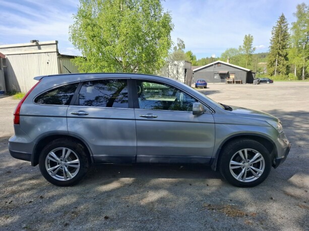 honda-cr-v-diesel-2006-big-4