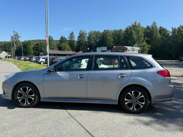 subaru-legacy-bensin-2011-big-22