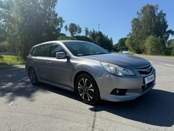 subaru-legacy-bensin-2011-big-27