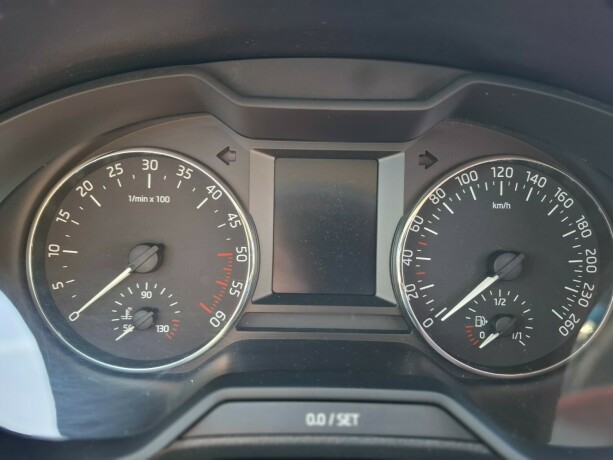 skoda-octavia-diesel-2014-big-11