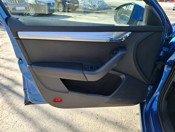 skoda-octavia-diesel-2014-big-15