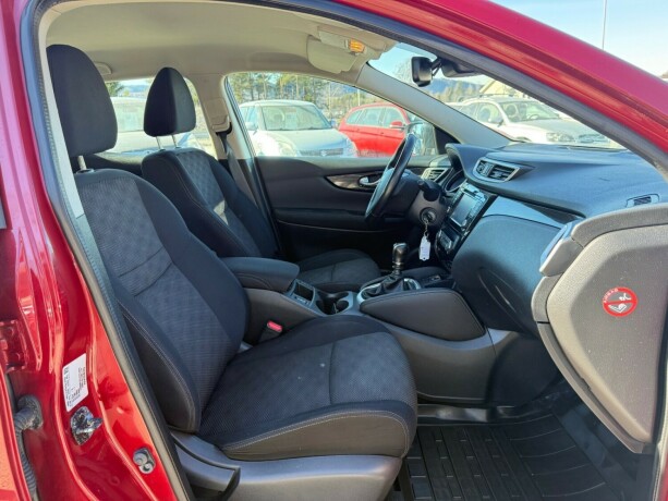 nissan-qashqai-bensin-2014-big-15
