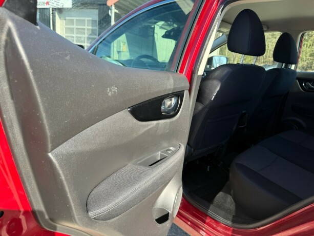 nissan-qashqai-bensin-2014-big-18
