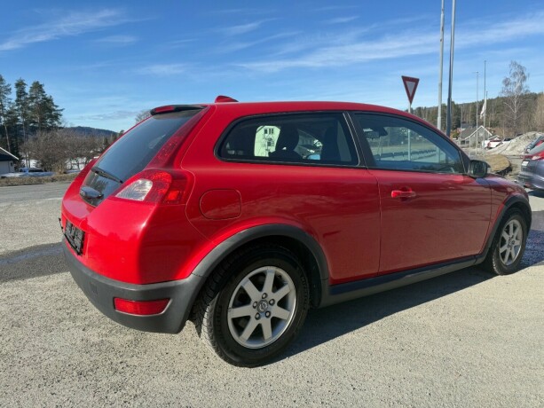 volvo-c30-diesel-2007-big-2