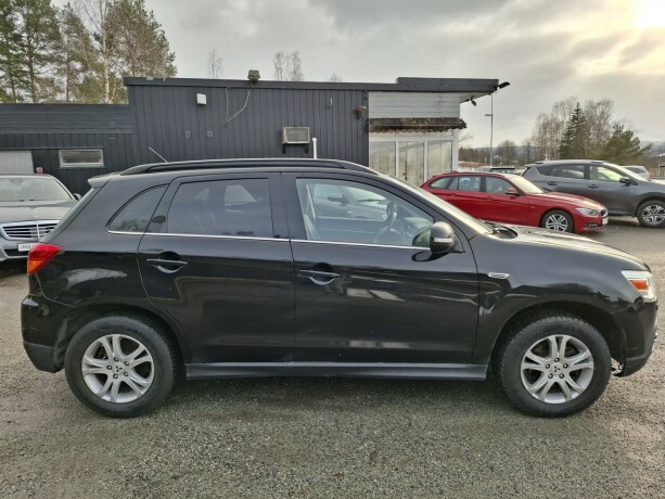 mitsubishi-asx-diesel-2011-big-3