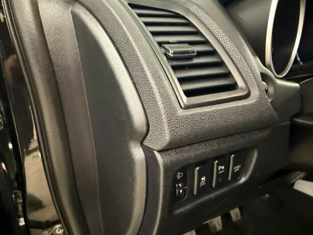 mitsubishi-asx-diesel-2011-big-24