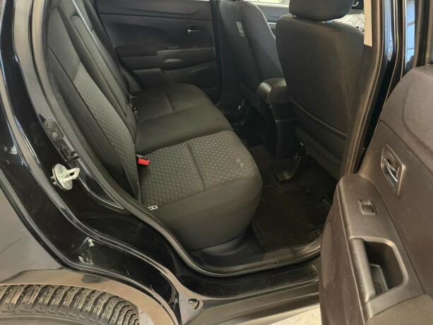 mitsubishi-asx-diesel-2011-big-20