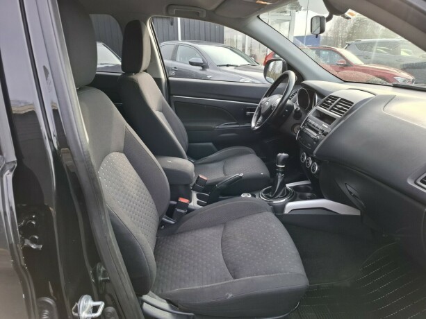 mitsubishi-asx-diesel-2011-big-14