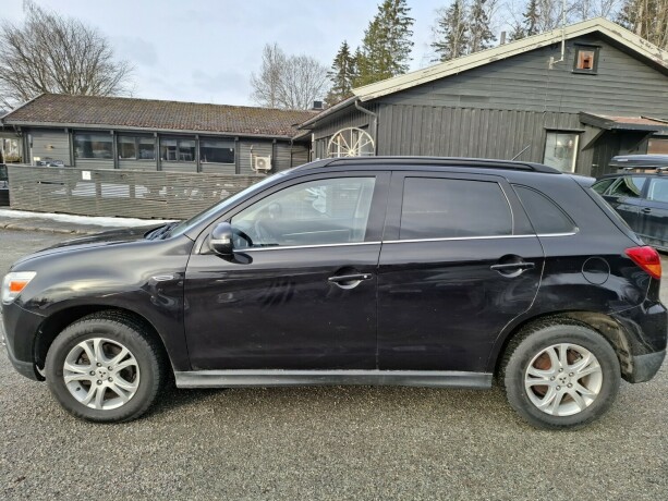 mitsubishi-asx-diesel-2011-big-2