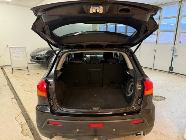 mitsubishi-asx-diesel-2011-big-19