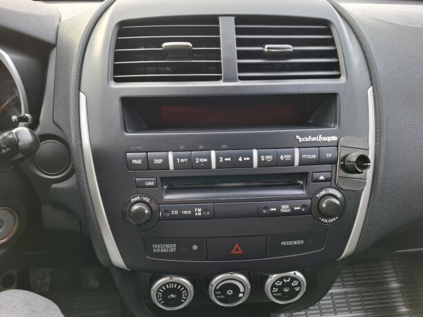 mitsubishi-asx-diesel-2011-big-8