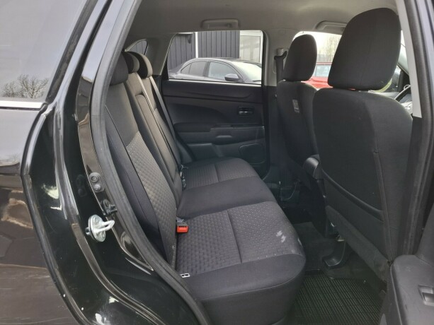 mitsubishi-asx-diesel-2011-big-13