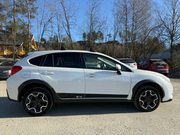 subaru-xv-diesel-2012-big-2