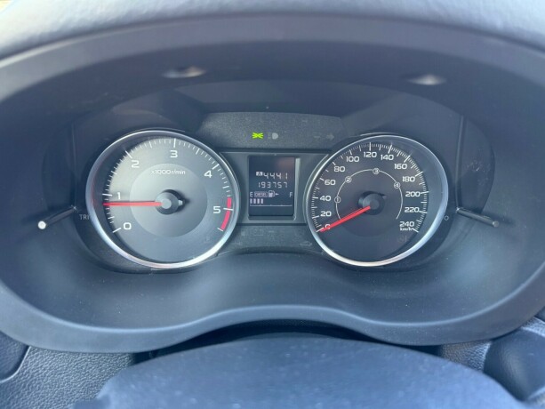 subaru-xv-diesel-2012-big-10
