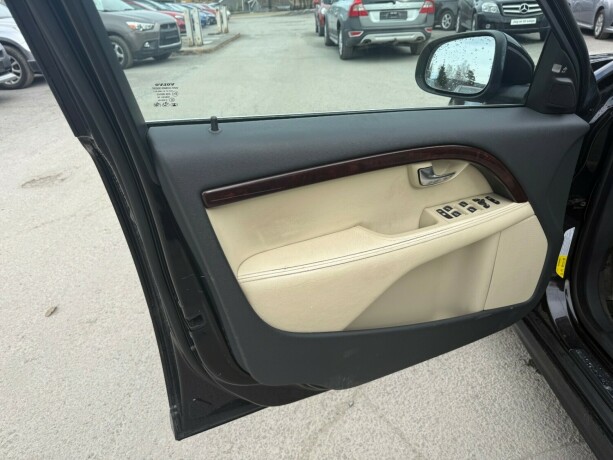 volvo-s80-diesel-2008-big-20