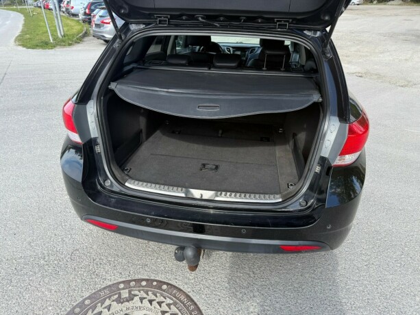 hyundai-i40-diesel-2012-big-22