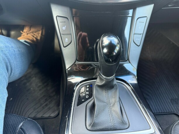 hyundai-i40-diesel-2012-big-16