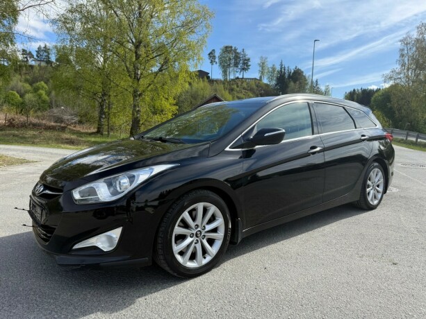hyundai-i40-diesel-2012-big-0