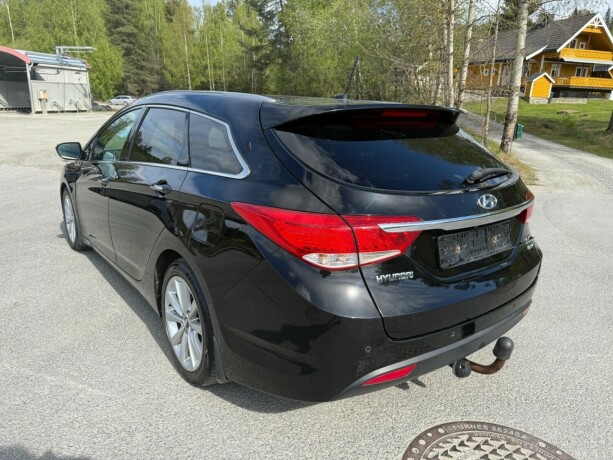 hyundai-i40-diesel-2012-big-2