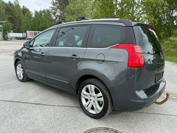 peugeot-5008-diesel-2014-big-3