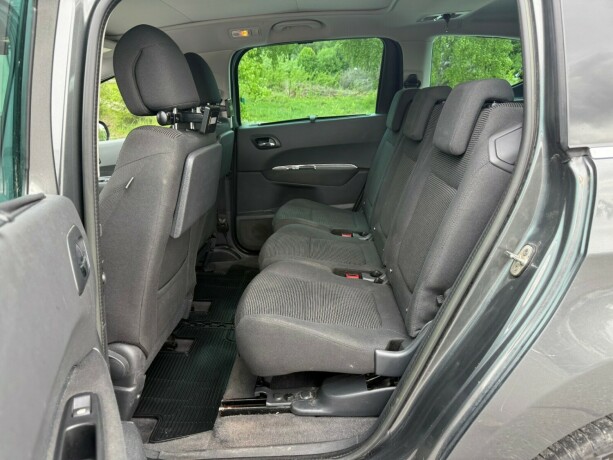 peugeot-5008-diesel-2014-big-23