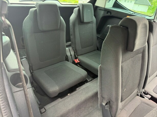 peugeot-5008-diesel-2014-big-26