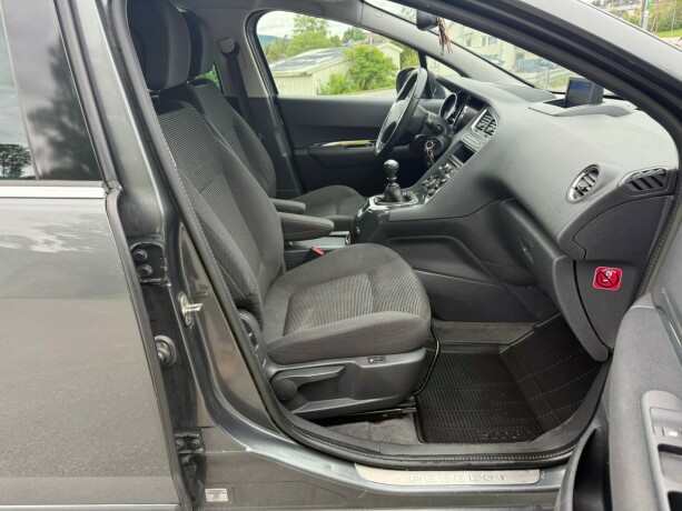 peugeot-5008-diesel-2014-big-18