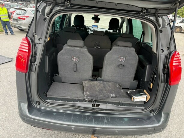 peugeot-5008-diesel-2014-big-21