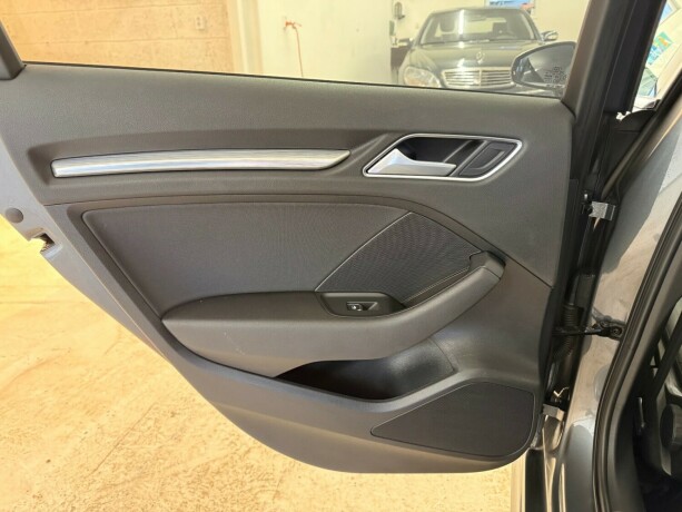 audi-a3-elektrisitetbensin-2017-big-36