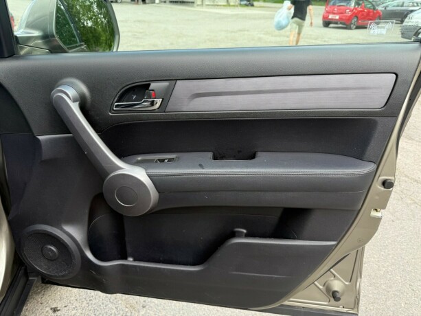 honda-cr-v-bensin-2009-big-14