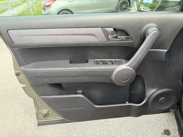 honda-cr-v-bensin-2009-big-21