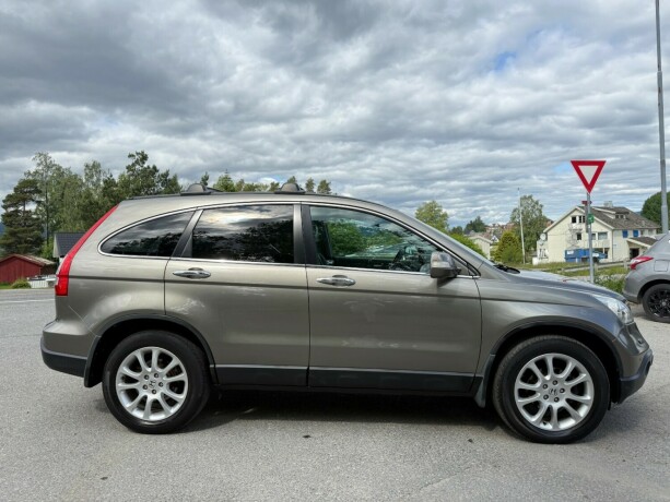 honda-cr-v-bensin-2009-big-6