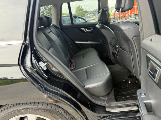 mercedes-benz-glk-diesel-2011-big-11