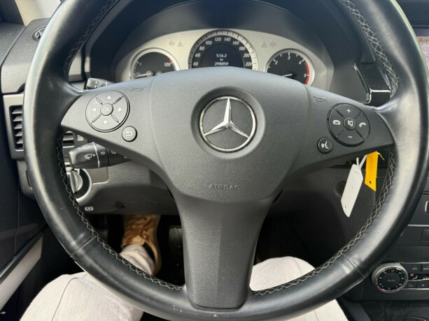 mercedes-benz-glk-diesel-2011-big-23
