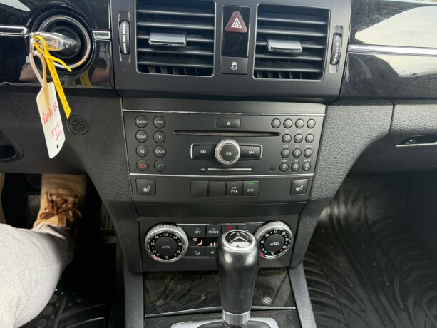 mercedes-benz-glk-diesel-2011-big-24