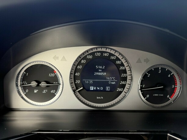 mercedes-benz-glk-diesel-2011-big-22