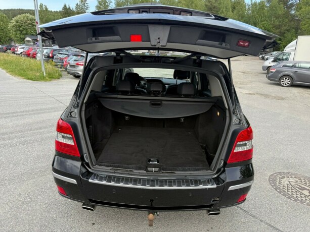 mercedes-benz-glk-diesel-2011-big-15