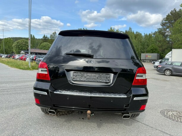 mercedes-benz-glk-diesel-2011-big-3