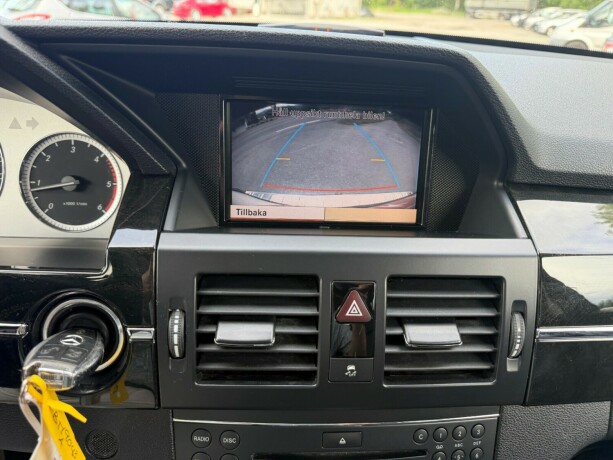 mercedes-benz-glk-diesel-2011-big-25