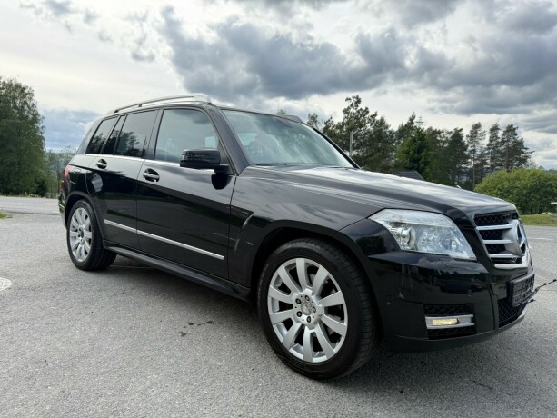 mercedes-benz-glk-diesel-2011-big-6