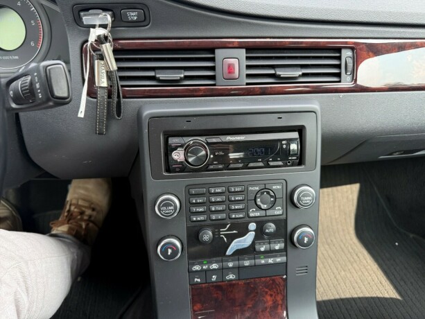 volvo-s80-diesel-2007-big-12