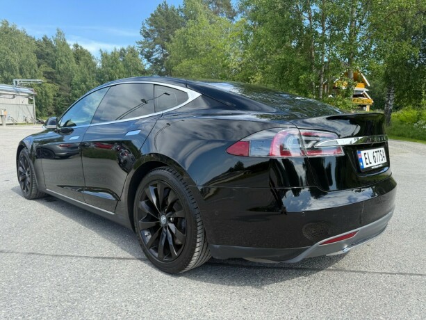 tesla-model-s-elektrisitet-2015-big-2